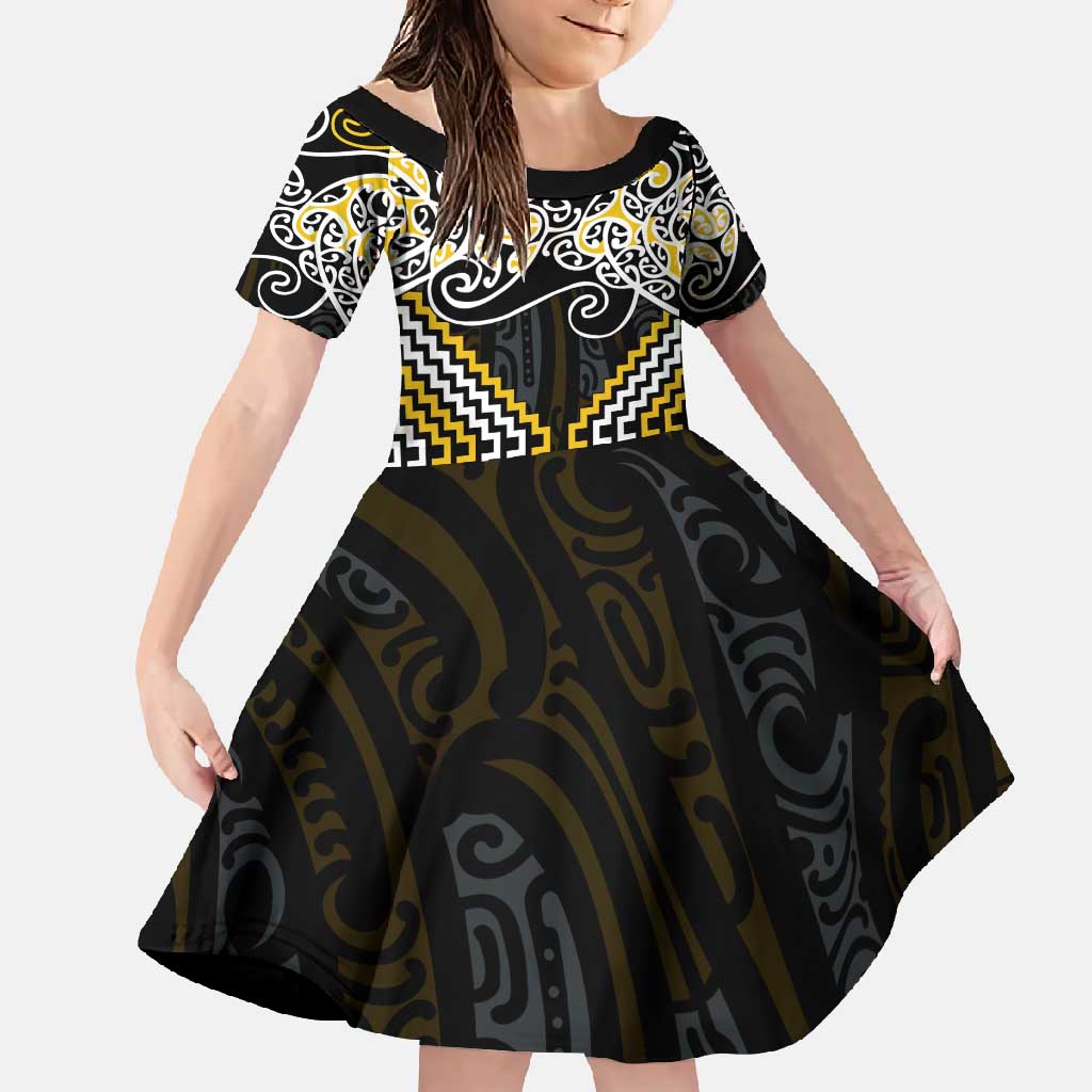 Gold Aotearoa Tukutuku Manawa Tapu Family Matching Off Shoulder Maxi Dress and Hawaiian Shirt Ta Moko Toi Maori LT9 Daughter's Dress Gold - Polynesian Pride