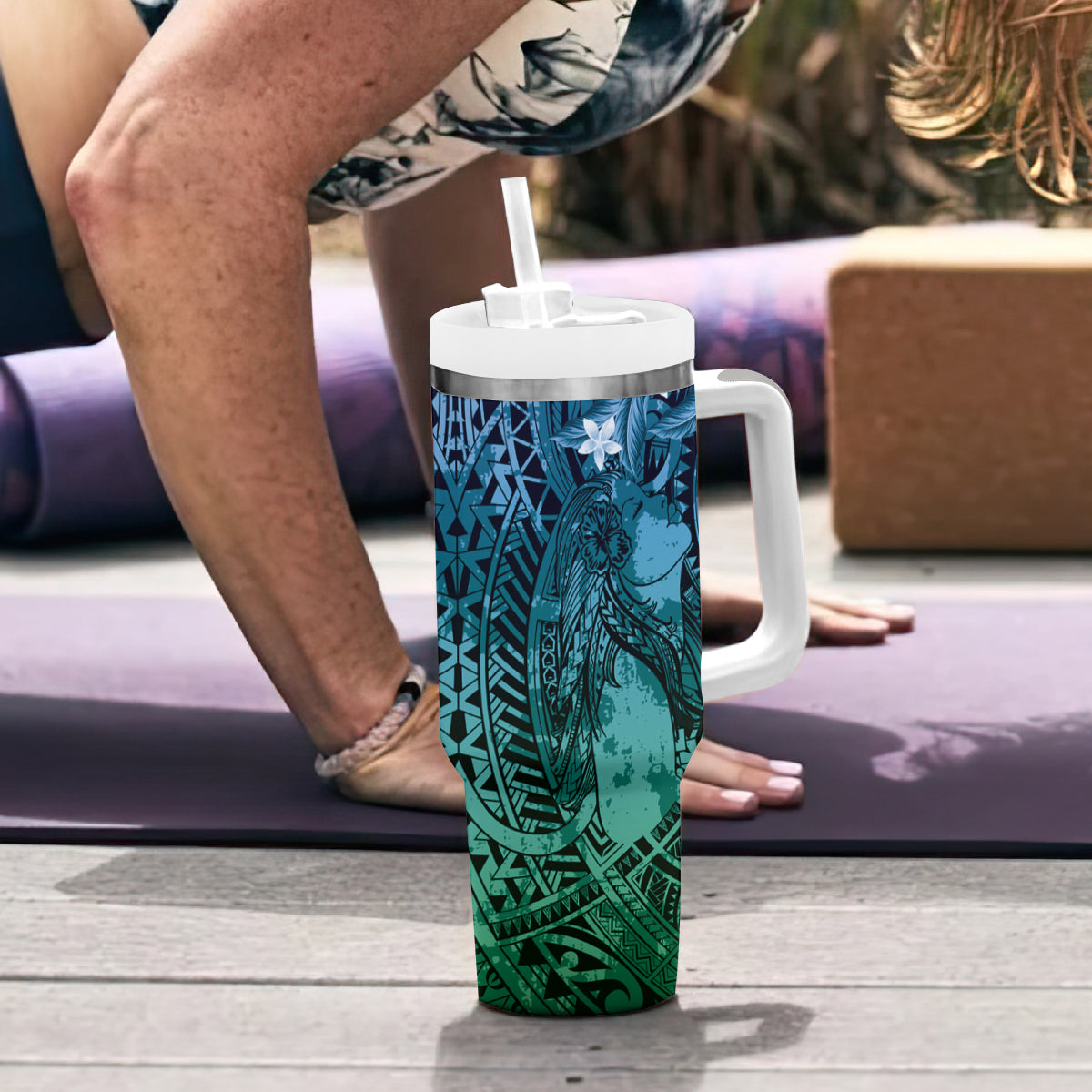 Pacific Beauty Girl Tumbler With Handle Blue Polyneisan Tribal Vintage Motif