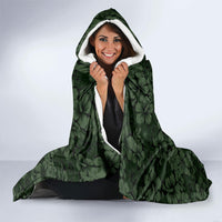 Hawaii Lei Kamehameha Hooded Blanket Oma'oma'o Seamless Pattern Hibiscus Flower