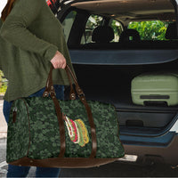 Hawaii Lei Kamehameha Travel Bag Oma'oma'o Seamless Pattern Hibiscus Flower