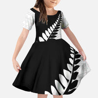 New Zealand Silver Fern Niho Taniwha Family Matching Mermaid Dress and Hawaiian Shirt LT9 Daughter's Dress Black - Polynesian Pride