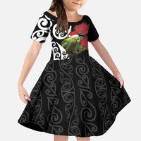New Zealand Kakapo Christmas Family Matching Short Sleeve Bodycon Dress and Hawaiian Shirt Meri Kirihimete Pohutukawa Flowers LT9 Daughter's Dress Black - Polynesian Pride