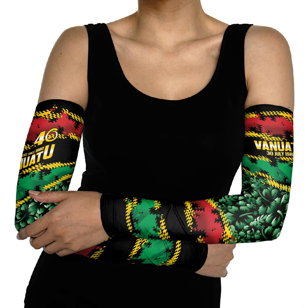 Vanuatu 46th Year Anniversary Arm Sleeves 30 July 1980 Hibiscus Seamless Pattern