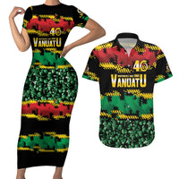 Vanuatu 46th Year Anniversary Couples Matching Short Sleeve Bodycon Dress and Hawaiian Shirt 30 July 1980 Hibiscus Seamless Pattern