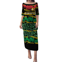 Vanuatu 46th Year Anniversary Family Matching Puletasi and Hawaiian Shirt 30 July 1980 Hibiscus Seamless Pattern