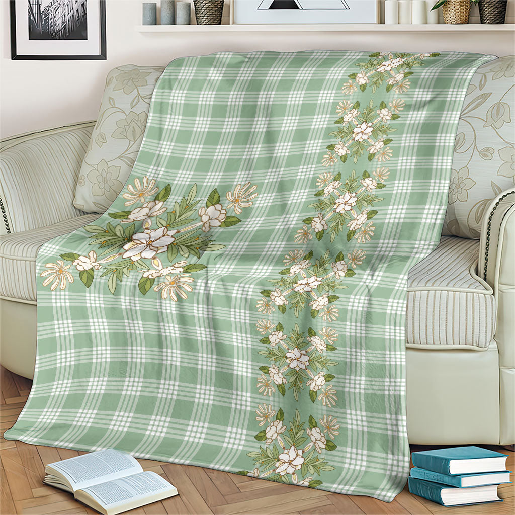 Liko Kukui Hawai'i Palaka Squares Maile Leaf Blanket Flowers Hawaiian Quilt Patterns
