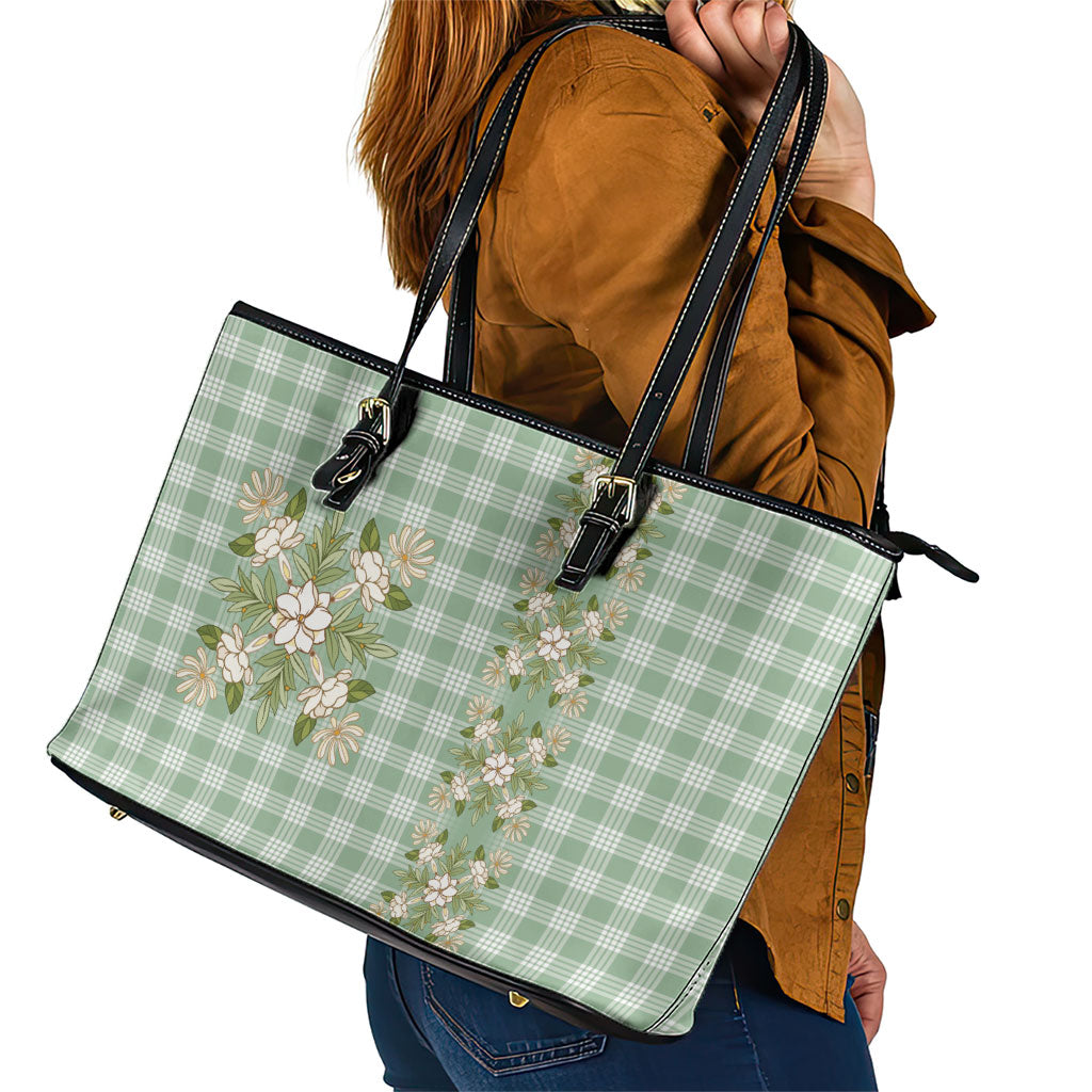Liko Kukui Hawai'i Palaka Squares Maile Leaf Leather Tote Bag Flowers Hawaiian Quilt Patterns