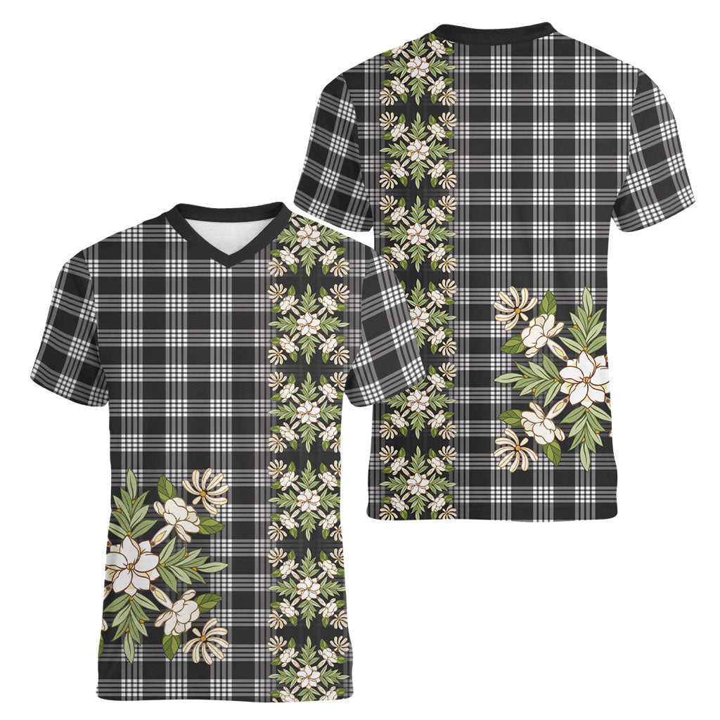 Pauli Hawai'i Palaka Squares Maile Leaf Women V-Neck T-Shirt Flowers Hawaiian Quilt Patterns