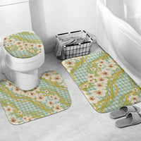 Liko Kukui Hawai'i Palaka Plumeria Bathroom Set Puakenikeni and Maile Lei
