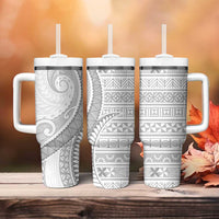 Tokelau White Sunday Tumbler With Handle Lotu Tamaiti Ngatu Tokelau Feletoa Manulua LT9 - Polynesian Pride