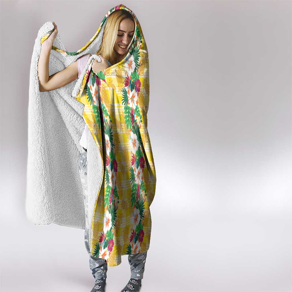 Hawaiian Palaka Hooded Blanket Hibiscus Pineapple Lei - Polynesian Pride