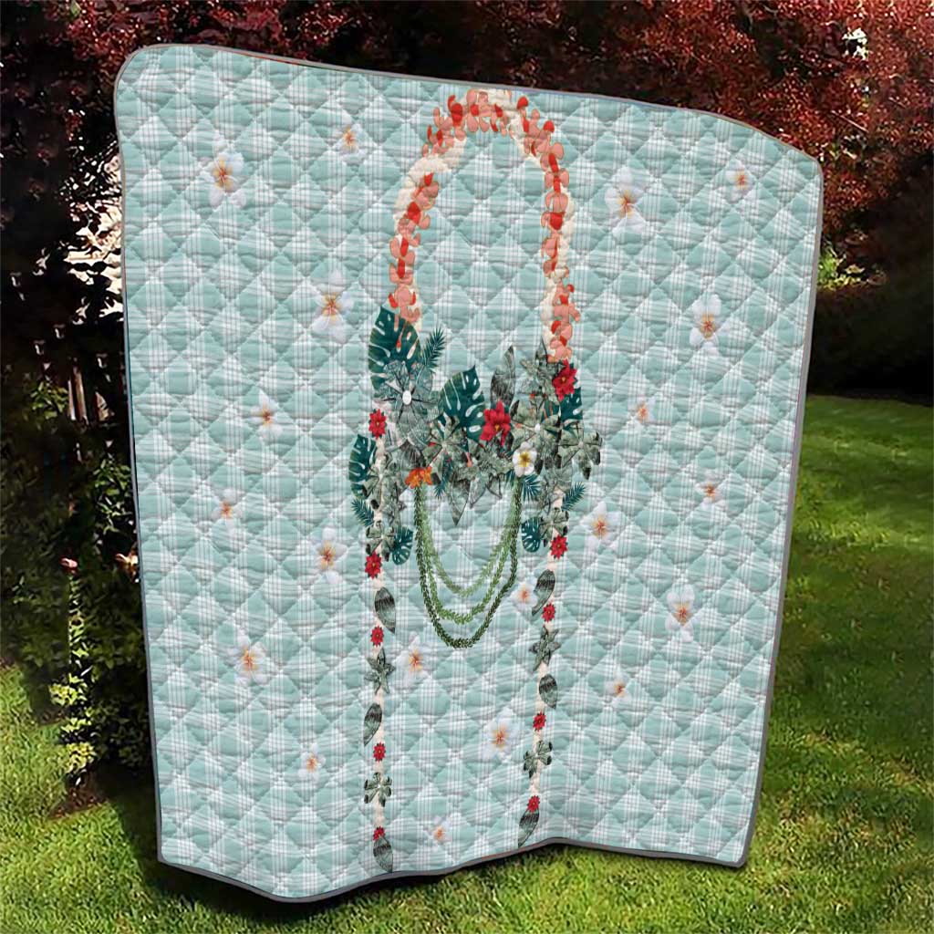 Turquoise Hawaiian Palaka Quilt Kukui Nut Money Lei - Polynesian Pride