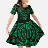 Kakariki Maori Ta Moko Poutama Art Family Matching Long Sleeve Bodycon Dress and Hawaiian Shirt LT9 Daughter's Dress Green - Polynesian Pride