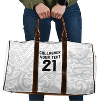 New Zealand Rangatira Custom Travel Bag All White Niho Taniwha Maori Tribal - Polynesian Pride