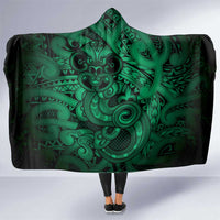 Aotearoa Maori Hei Tiki Hooded Blanket Kakariki Kowhaiwhai Puhoro Motif