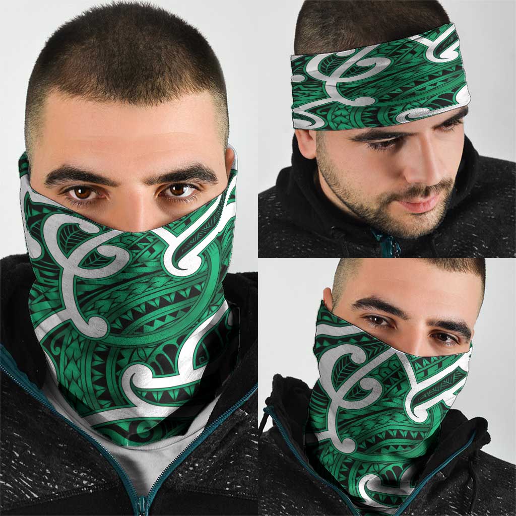 Aotearoa Maori Kowhaiwhai Neck Gaiter Kakariki Puhoro and Patiki
