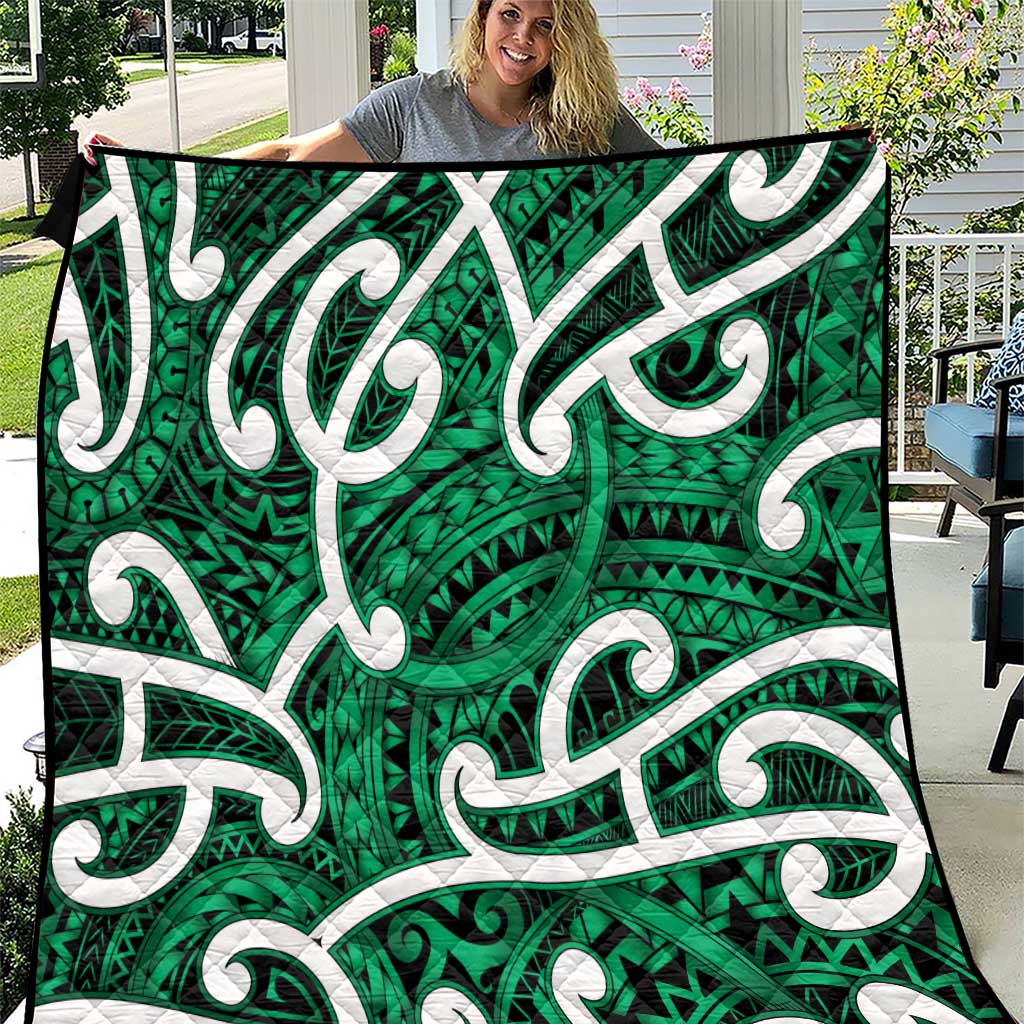 Aotearoa Maori Kowhaiwhai Quilt Kakariki Puhoro and Patiki