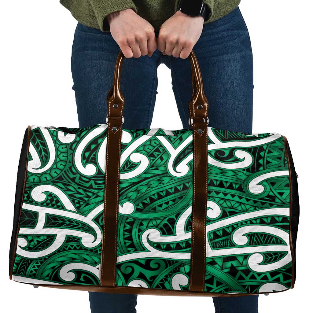Aotearoa Maori Kowhaiwhai Travel Bag Kakariki Puhoro and Patiki