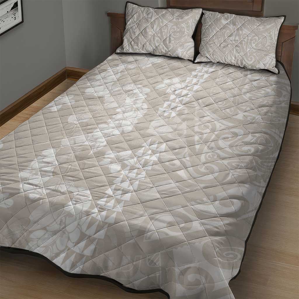 Suede Beige Hawaii Anthurium Plumeria Lei Quilt Bed Set