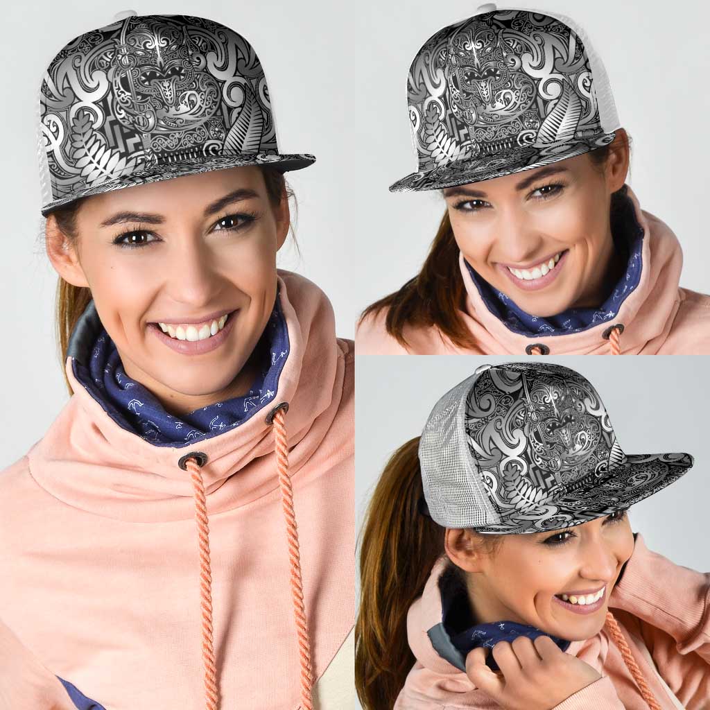 New Zealand Taiaha Maori Mesh Trucker Cap Kiwikiwi Minimalist Silver Fern Tukutuku Motif LT9 - Polynesian Pride