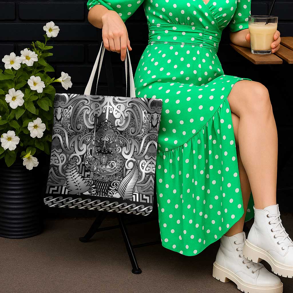 New Zealand Taiaha Maori Tote Bag Kiwikiwi Minimalist Silver Fern Tukutuku Motif LT9 - Polynesian Pride