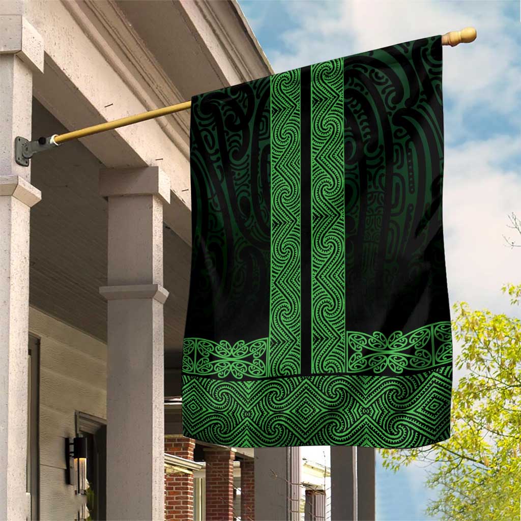 New Zealand Maori Kowhaiwhai Garden Flag Kakariki Maui and Mangopare LT9 House Flag Green - Polynesian Pride
