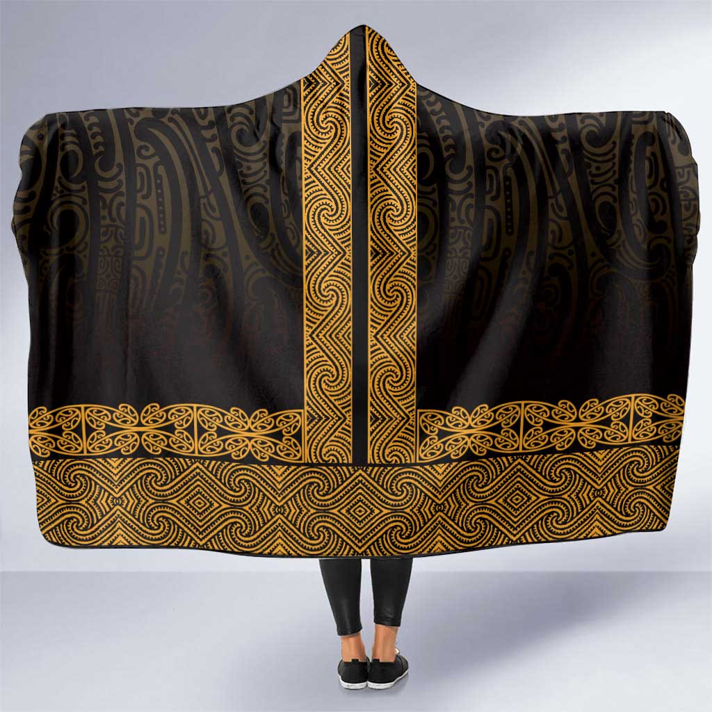 New Zealand Maori Kowhaiwhai Hooded Blanket Karaka Maui and Mangopare