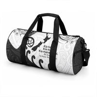 Kia Haka Maori language Duffle Bag Te Reo Maori Inspired Art LT9 - Polynesian Pride
