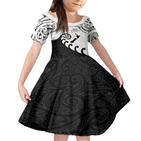 Kia Haka Maori language Family Matching Puletasi and Hawaiian Shirt Te Reo Maori Inspired Art LT9 Daughter's Dress white - Polynesian Pride