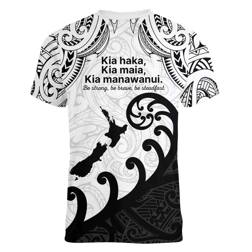 Kia Haka Maori language Women V-Neck T-Shirt Te Reo Maori Inspired Art