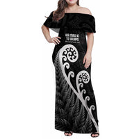 Kia Mau Ki To Ukaipo Family Matching Off Shoulder Maxi Dress and Hawaiian Shirt Te Reo Maori Koru Fern Art LT9 Mom's Dress Black - Polynesian Pride