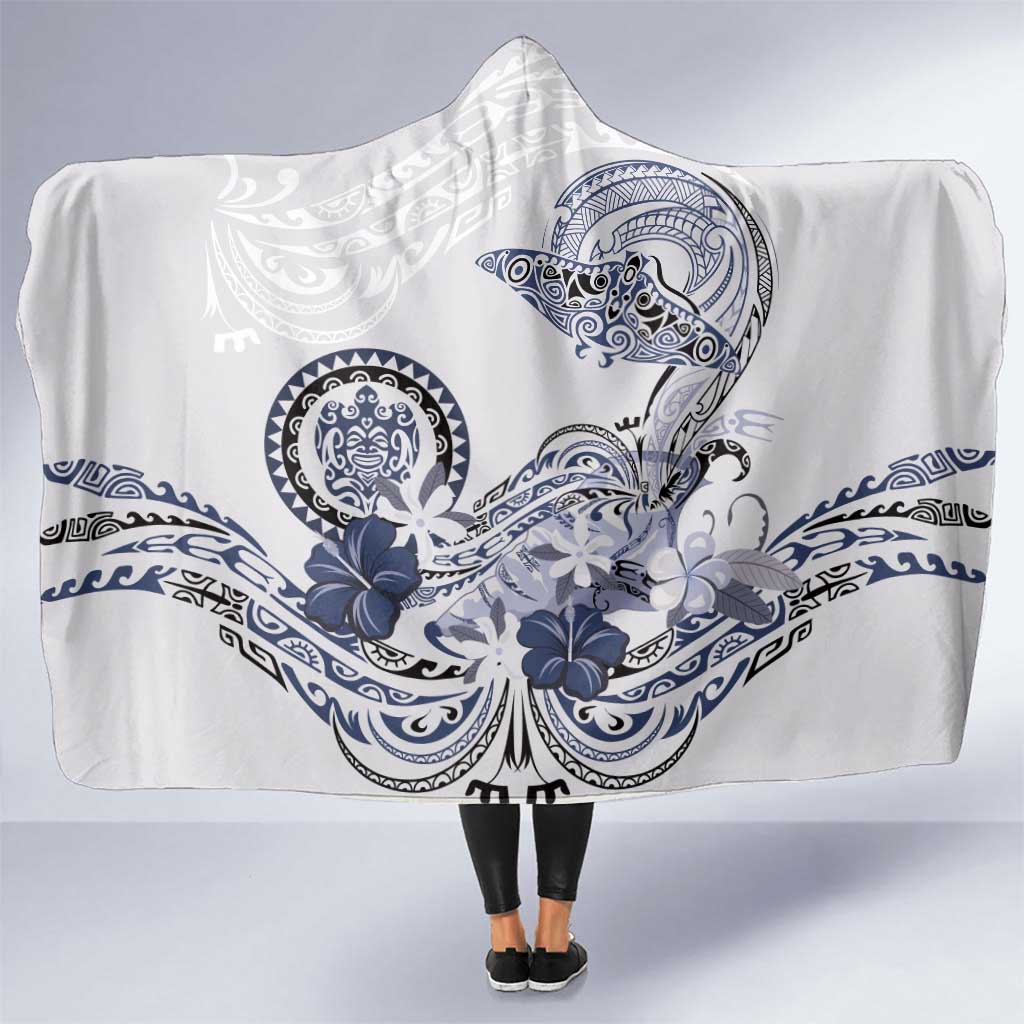 Polynesian Manta Ray Hooded Blanket Blue Floral Turtle Tattoo LT9 One Size Blue - Polynesian Pride
