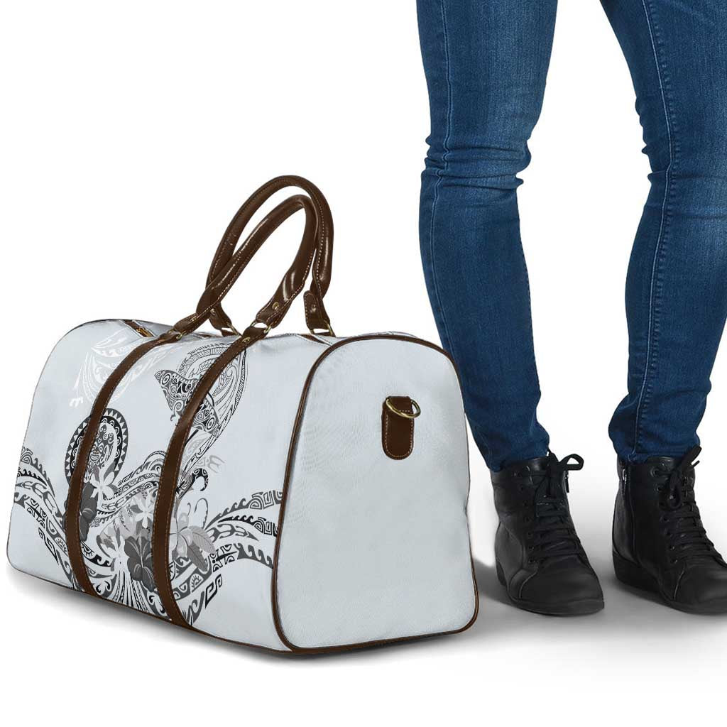 Polynesian Manta Ray Travel Bag Gray Floral Turtle Tattoo - Polynesian Pride