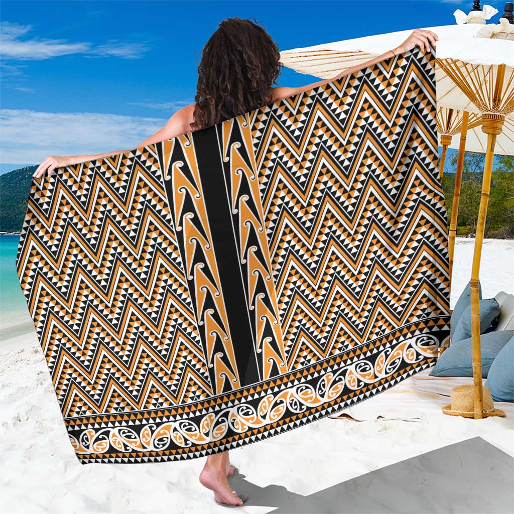 New Zealand Maori Niho Taniwha Sarong Karaka Mangopare and Puhoro Pattern