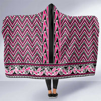 New Zealand Maori Niho Taniwha Hooded Blanket Mawhero Mangopare and Puhoro Pattern