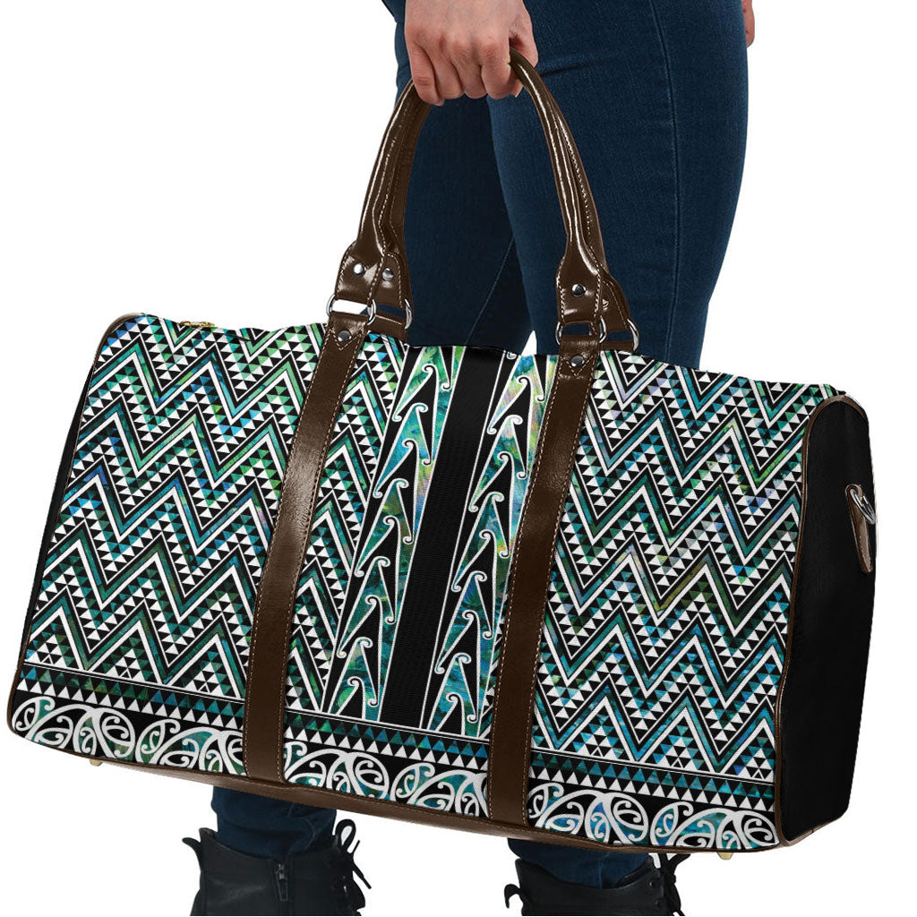 New Zealand Maori Niho Taniwha Travel Bag Papua Shell - Mangopare Puhoro Pattern
