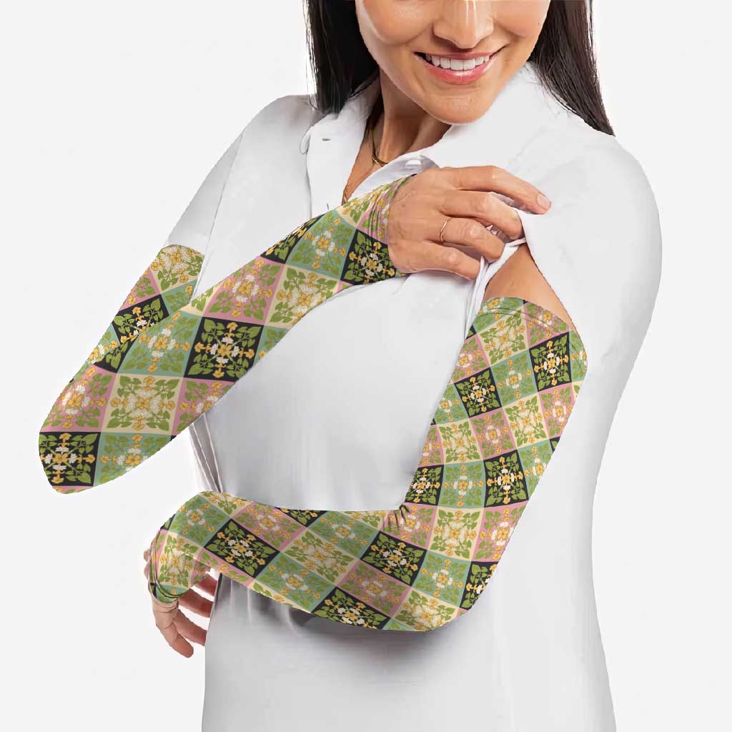 Seamless Pattern Puakenikeni and Kalo Arm Sleeves - Polynesian Pride