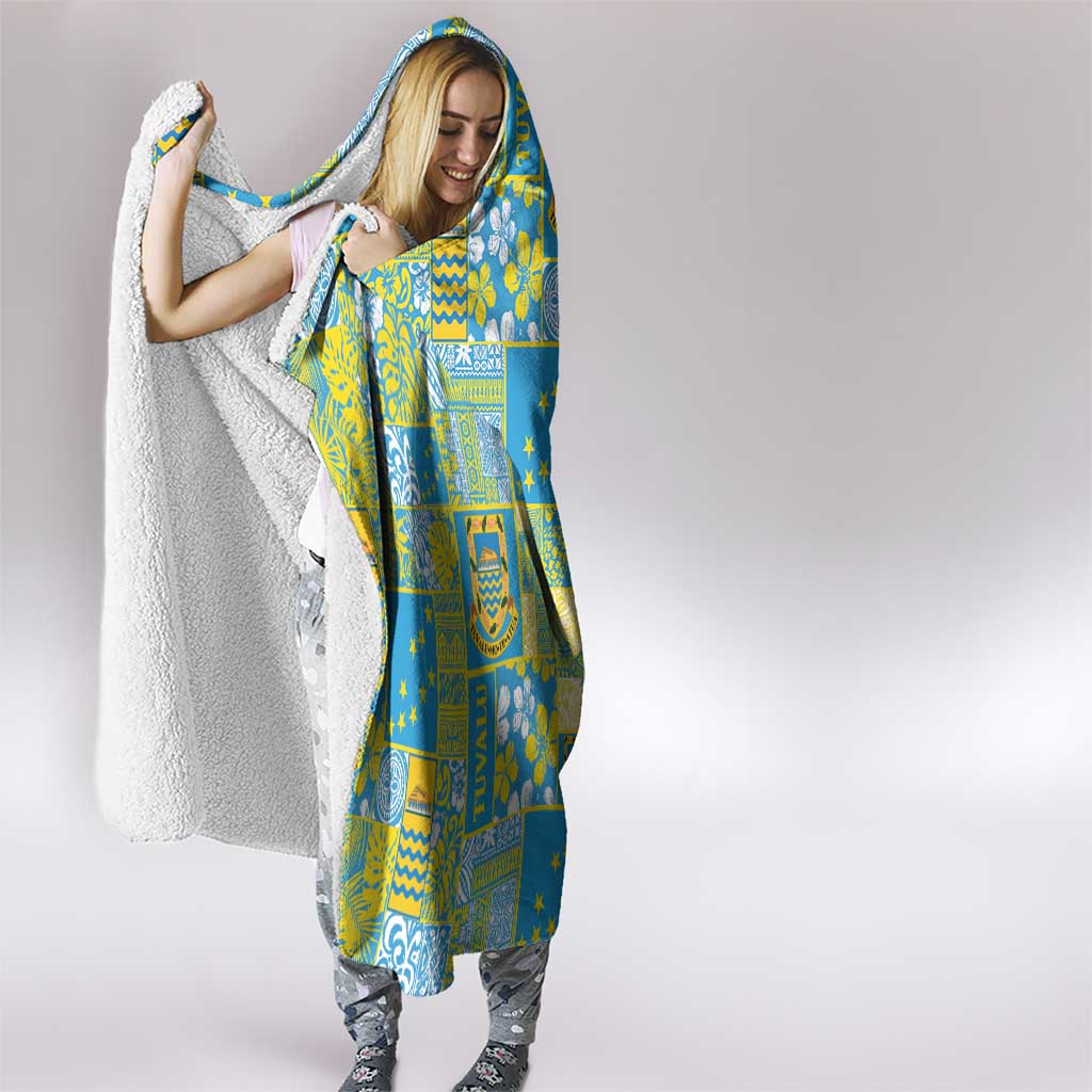 Tuvalu Manuia te Kilisimasi Hooded Blanket Pacific Patchwork Xmas Vibes - Polynesian Pride