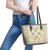 Squares Maile Leaf Leather Tote Bag Beige Palaka Hawaiian Quilt Pattern - Polynesian Pride