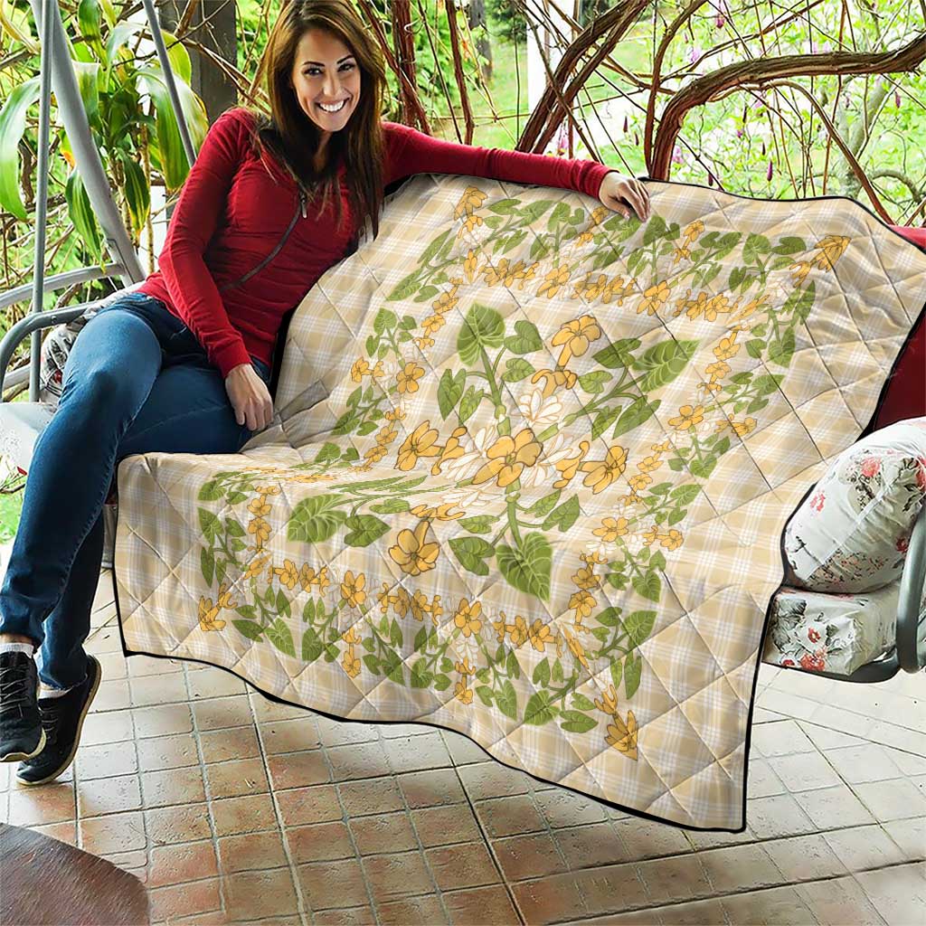 Squares Puakenikeni and Kalo Quilt Beige Palaka Hawaiian Quilt Pattern - Polynesian Pride