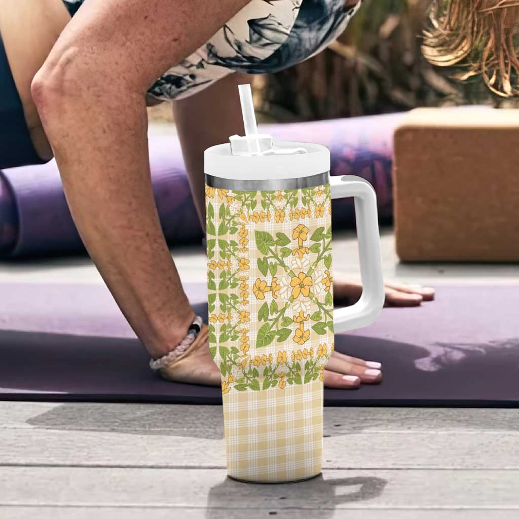Squares Puakenikeni and Kalo Tumbler With Handle Beige Palaka Hawaiian Quilt Pattern - Polynesian Pride