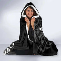 New Zealand Lawn Bowls Hooded Blanket Black Maori Warrior Tribal Silver Fern LT9 - Polynesian Pride