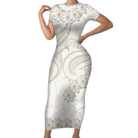 Tokelau Gardenia Thunbergia Family Matching Short Sleeve Bodycon Dress and Hawaiian Shirt Polynesian Art Vibe LT9 Mom's Dress White - Polynesian Pride