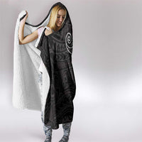 Black White Polynesian Tribal Hooded Blanket - Polynesian Pride