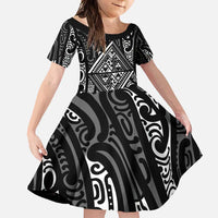New Zealand Maori Taniko Family Matching Off Shoulder Maxi Dress and Hawaiian Shirt Black Kowhaiwhai Puhoro LT9 Daughter's Dress Black - Polynesian Pride