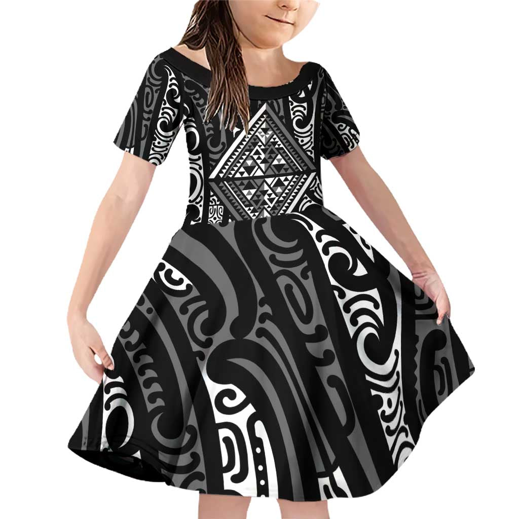 New Zealand Maori Taniko Family Matching Off Shoulder Short Dress and Hawaiian Shirt Black Kowhaiwhai Puhoro LT9 Daughter's Dress Black - Polynesian Pride