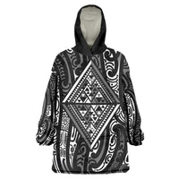 New Zealand Maori Taniko Wearable Blanket Hoodie Black Kowhaiwhai Puhoro LT9 One Size Black - Polynesian Pride
