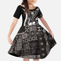 Samoa Siapo Tribal Pattern Family Matching Off Shoulder Maxi Dress and Hawaiian Shirt Black Polynesian Plumeria Tapa Motif LT9 Daughter's Dress Black - Polynesian Pride