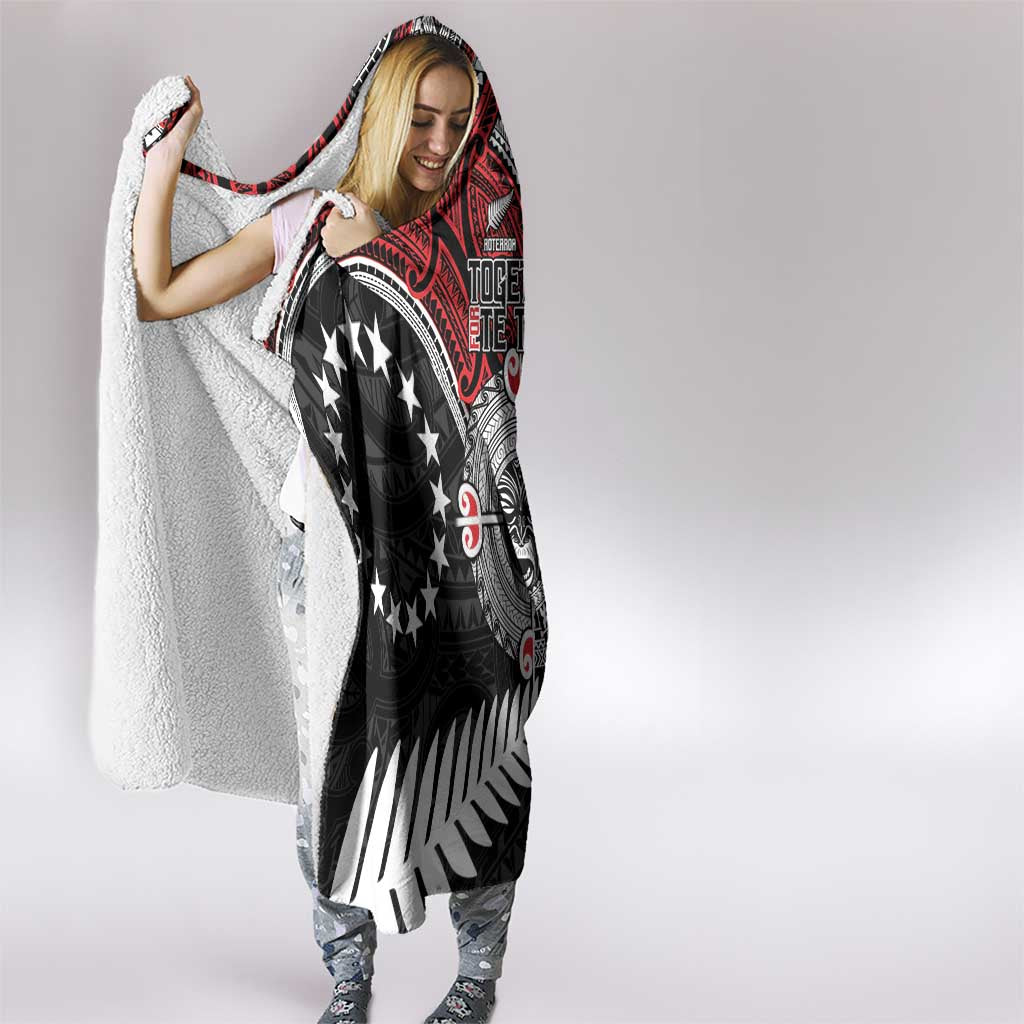 Aotearoa and Cook Islands Mo Te Tiriti Hooded Blanket New Zealand Honour The Treaty Ake!Ake!Ake! LT9 - Polynesian Pride
