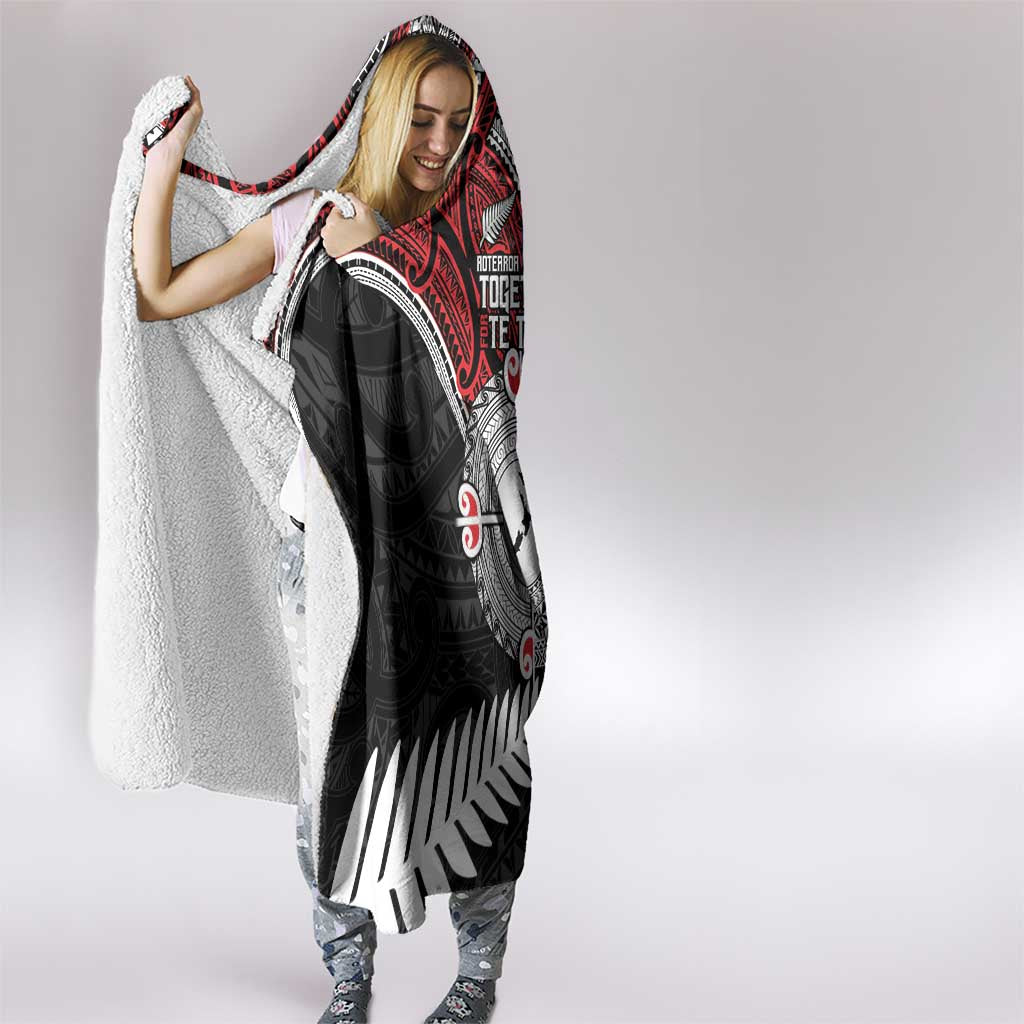 Aotearoa and Samoa Mo Te Tiriti Hooded Blanket Tangata Moana Stand with Tangata Whenua LT9 - Polynesian Pride